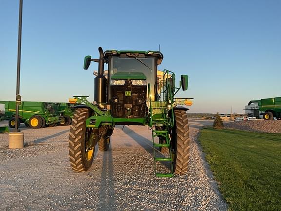 Image of John Deere 600R equipment image 3