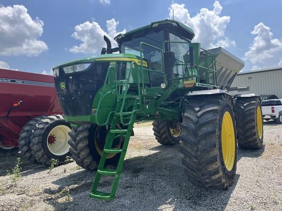 Image of John Deere 600R Image 1