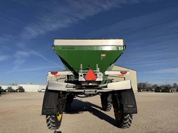 Image of John Deere 600R equipment image 3