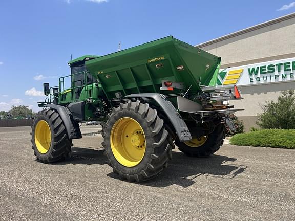 Image of John Deere 600R equipment image 2