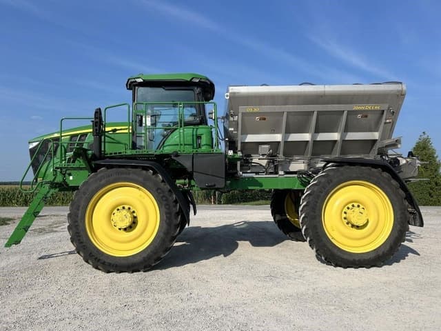 Image of John Deere 600R equipment image 2