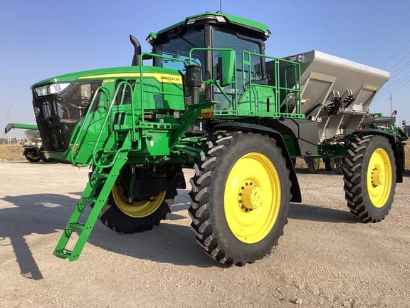 2024 John Deere 600R Equipment Image0