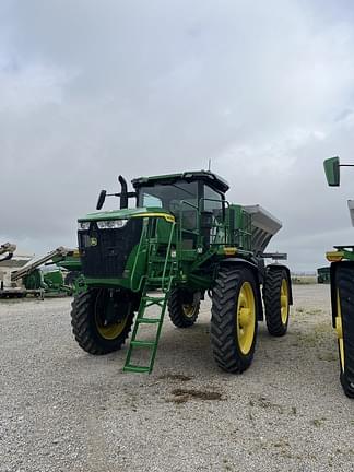 Image of John Deere 600R equipment image 1