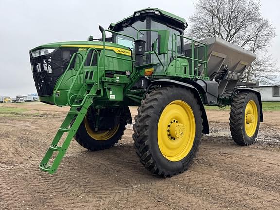 Image of John Deere 600R equipment image 2