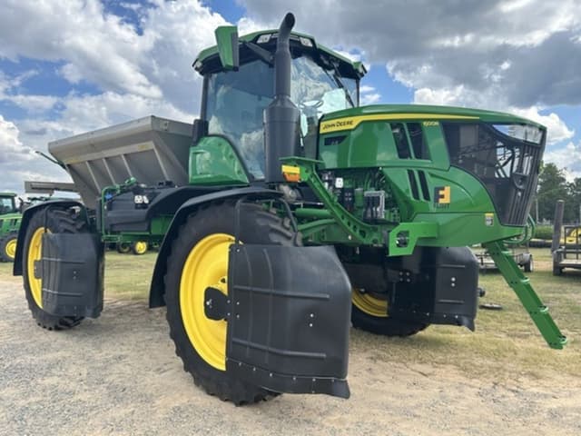 Image of John Deere 600R equipment image 2