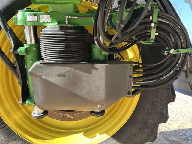 Image of John Deere 600R equipment image 3