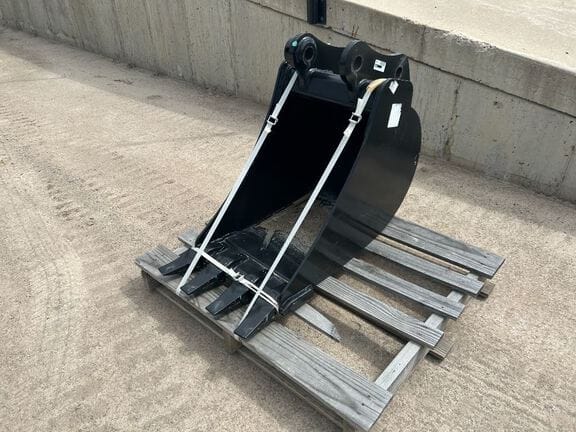 2024 John Deere Compact Excavator Bucket Equipment Image0