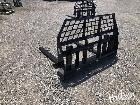 Image of John Deere Pallet Forks equipment image 2