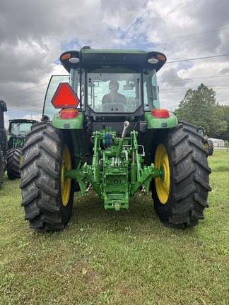 Image of John Deere 6105E equipment image 4