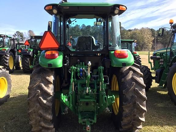 Image of John Deere 6105E equipment image 3