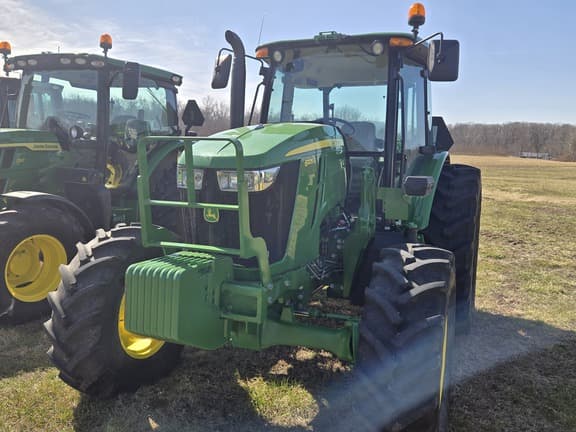 Image of John Deere 6105E equipment image 1