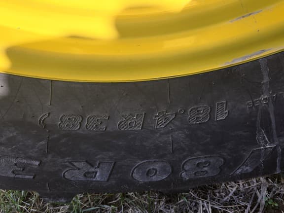 Image of John Deere 6105E equipment image 3