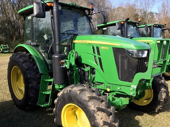 Image of John Deere 6105E equipment image 3