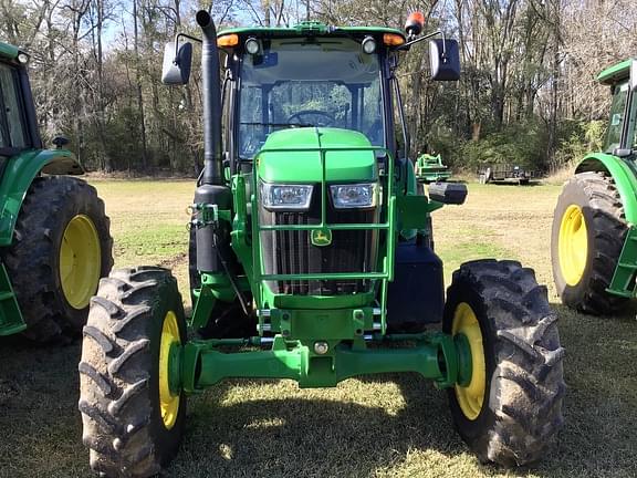 Image of John Deere 6105E equipment image 2