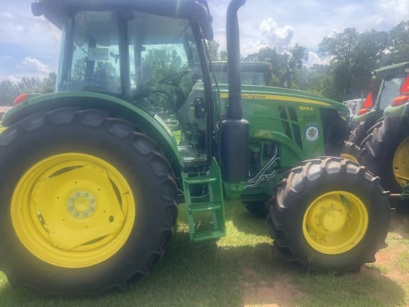 Image of John Deere 6105E equipment image 2