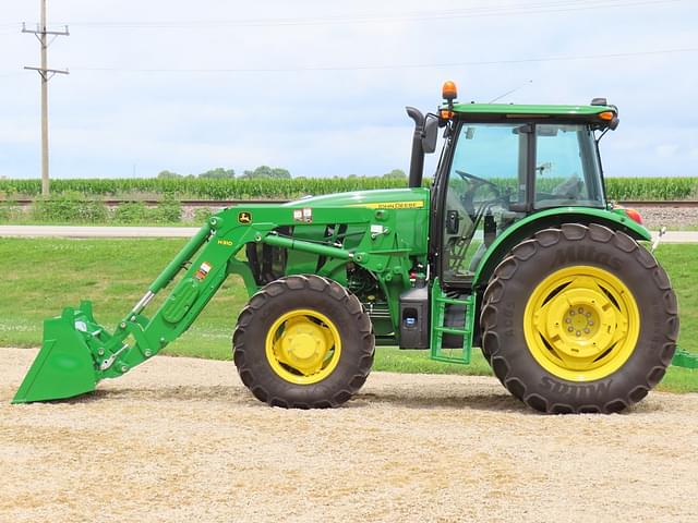 Image of John Deere 6105E equipment image 1