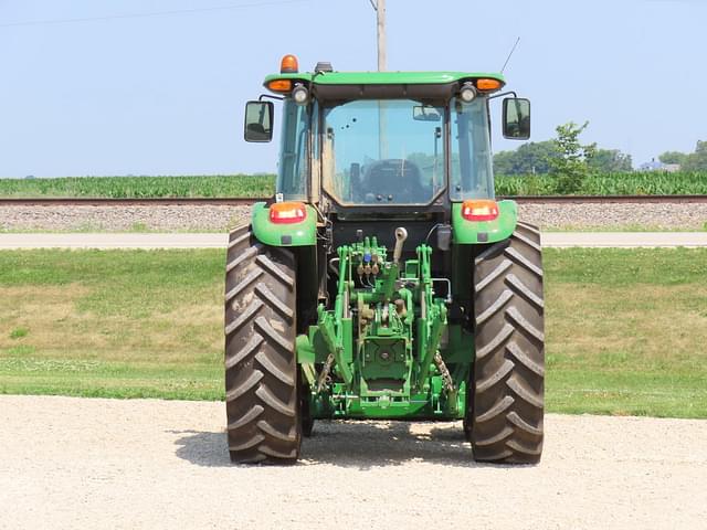 Image of John Deere 6105E equipment image 3