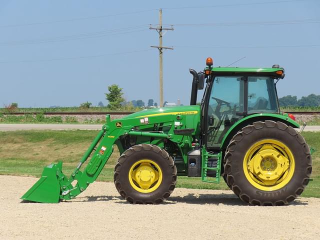 Image of John Deere 6105E equipment image 1