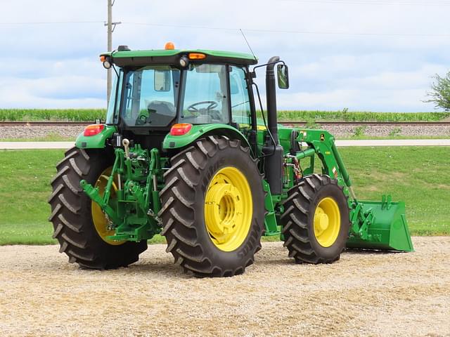 Image of John Deere 6105E equipment image 4