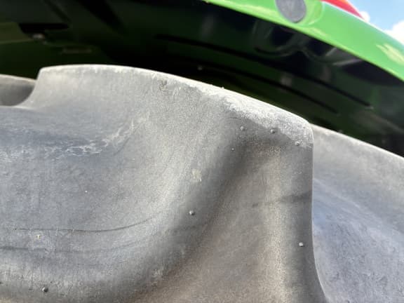 Image of John Deere 6105E equipment image 4