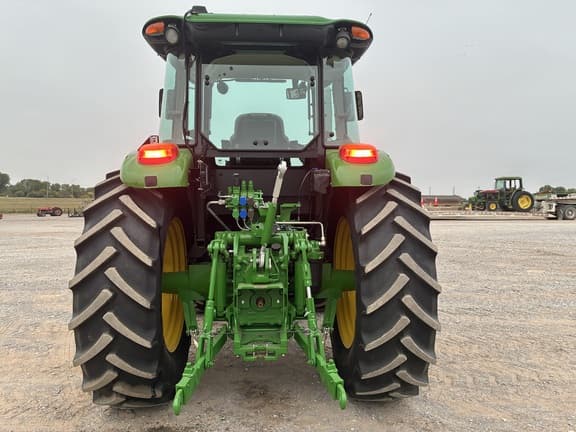 Image of John Deere 6105E equipment image 3