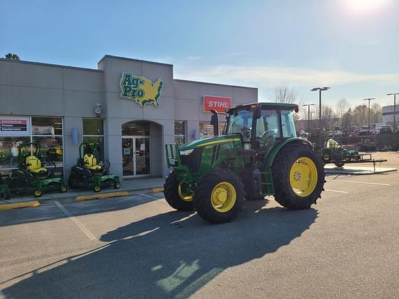 Image of John Deere 6105E equipment image 3