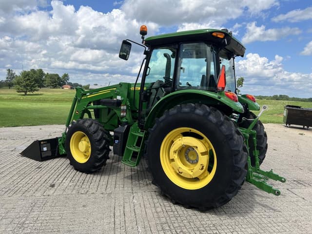 Image of John Deere 6105E equipment image 3