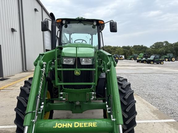 Image of John Deere 6105E equipment image 4