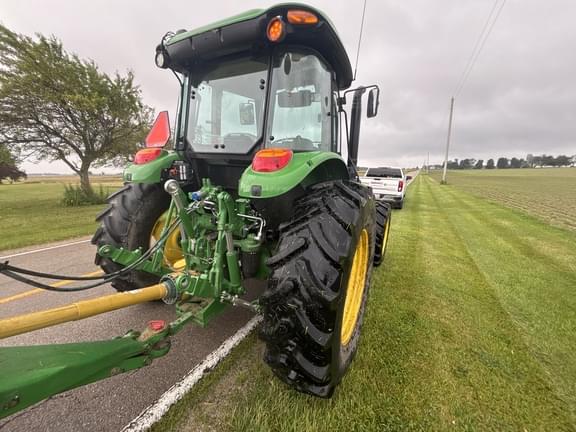 Image of John Deere 6105E equipment image 4