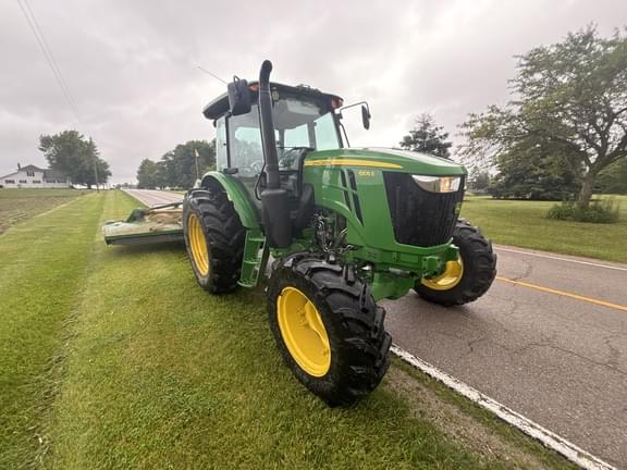Image of John Deere 6105E equipment image 1
