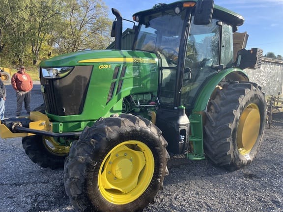 2024 John Deere 6105E Equipment Image0