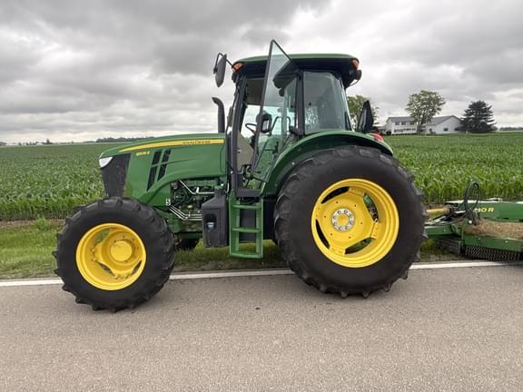 Image of John Deere 6105E equipment image 2