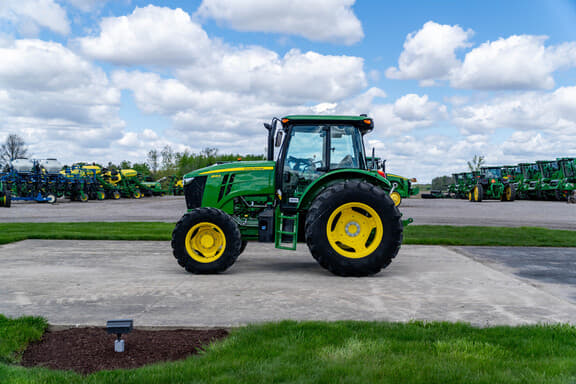 Image of John Deere 6105E equipment image 1