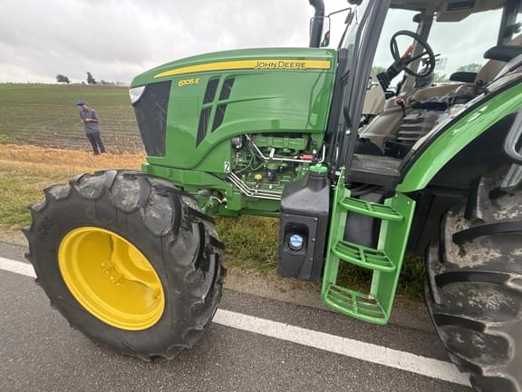Image of John Deere 6105E equipment image 1