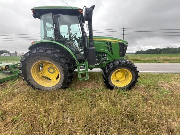 Main image John Deere 6105E