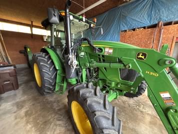 Main image John Deere 6105E