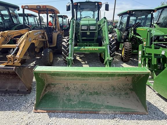 Image of John Deere 6105E equipment image 2