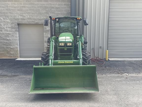 Image of John Deere 6105E equipment image 3