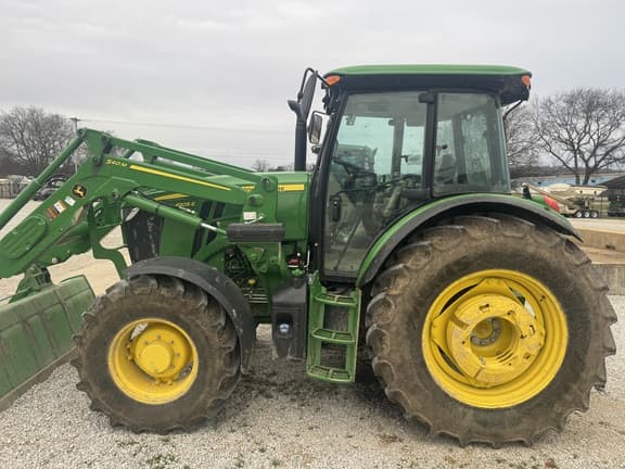 Image of John Deere 6105E equipment image 4