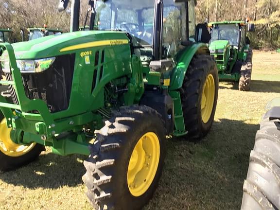 Image of John Deere 6105E equipment image 3