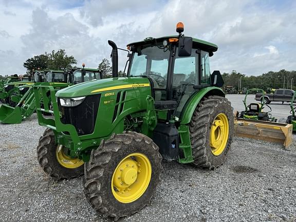 Image of John Deere 6105E equipment image 1