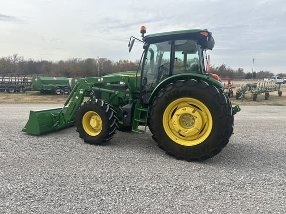 Image of John Deere 6105E equipment image 2