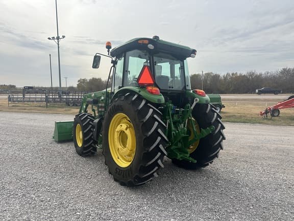 Image of John Deere 6105E equipment image 3