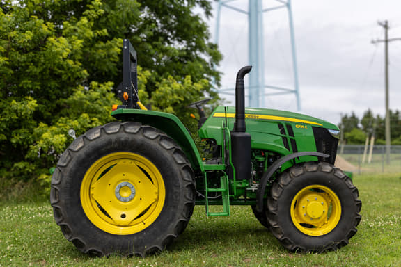 Image of John Deere 6105E equipment image 3