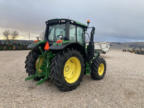 Image of John Deere 6110M equipment image 4