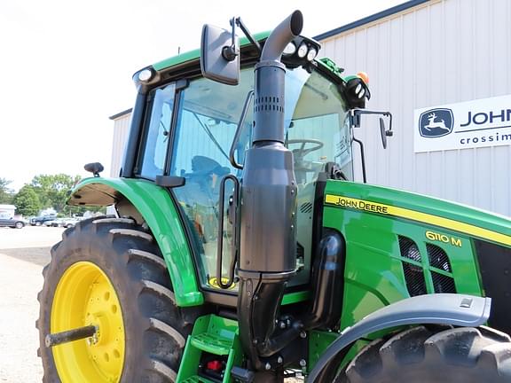 Image of John Deere 6110M equipment image 2