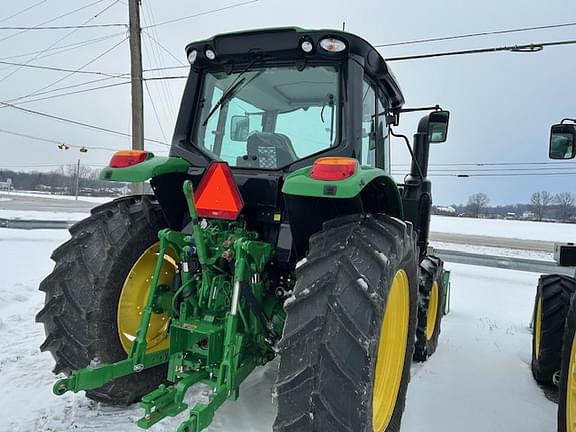 Image of John Deere 6110M equipment image 4