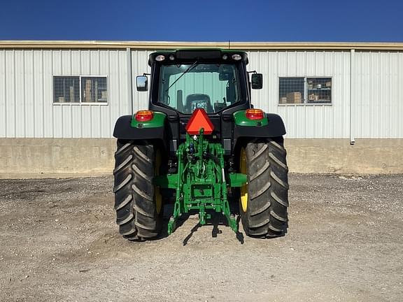 Image of John Deere 6110M equipment image 4