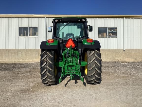 Image of John Deere 6110M equipment image 3