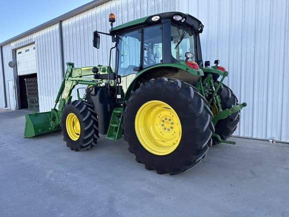 Image of John Deere 6110M equipment image 3